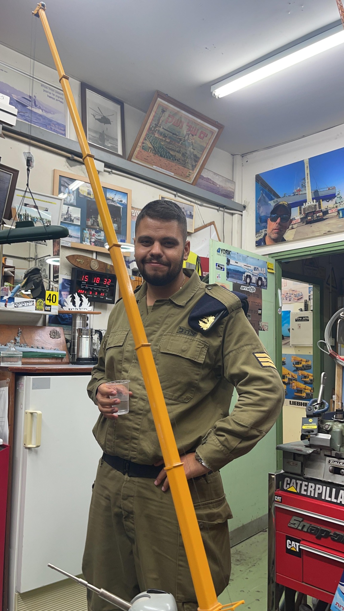 רגע מהחיים של גיא